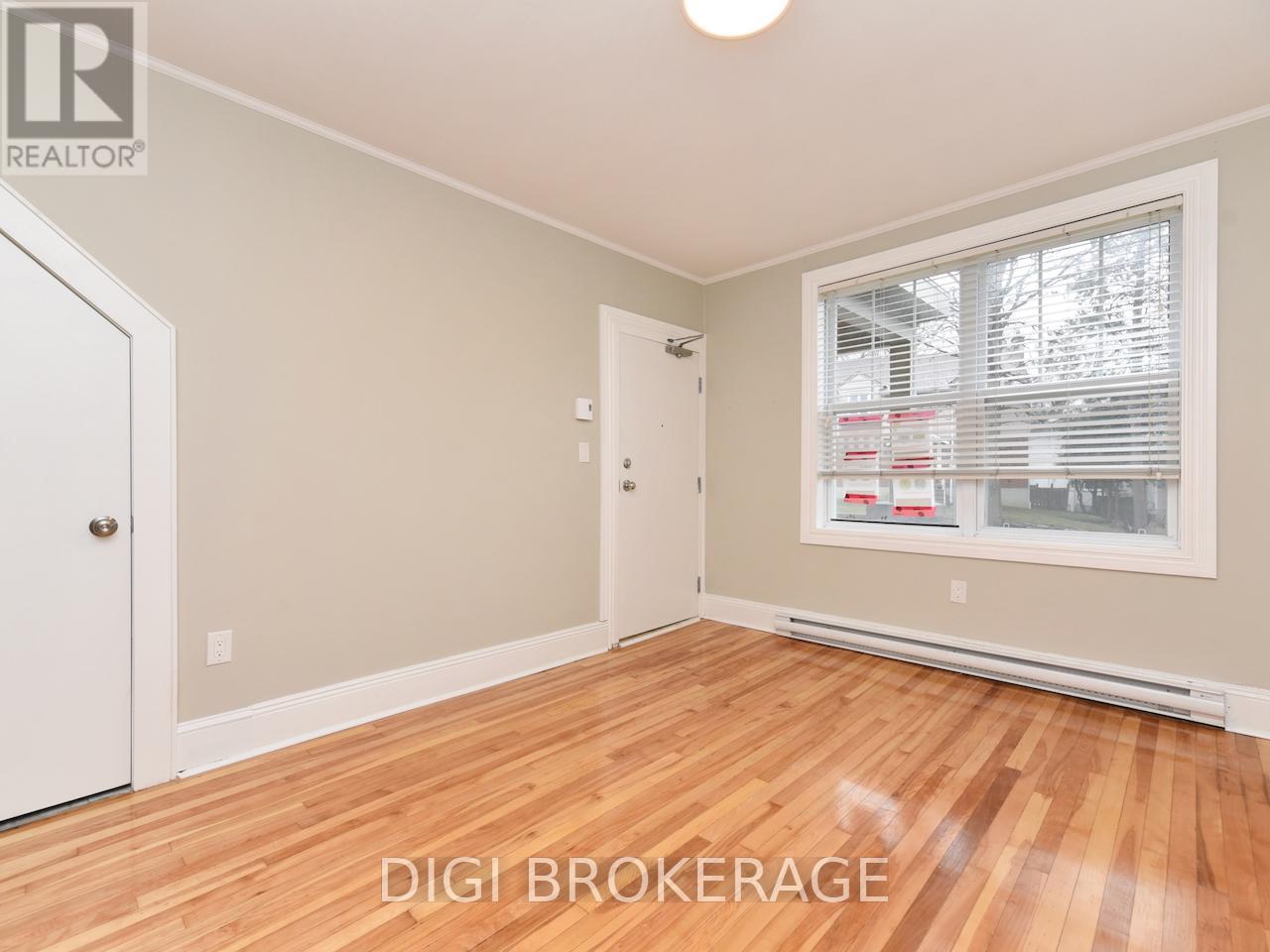 Photo 41 of 11 1 2 3 13 1 2 3 11 13 Acacia Avenue, Ottawa ON