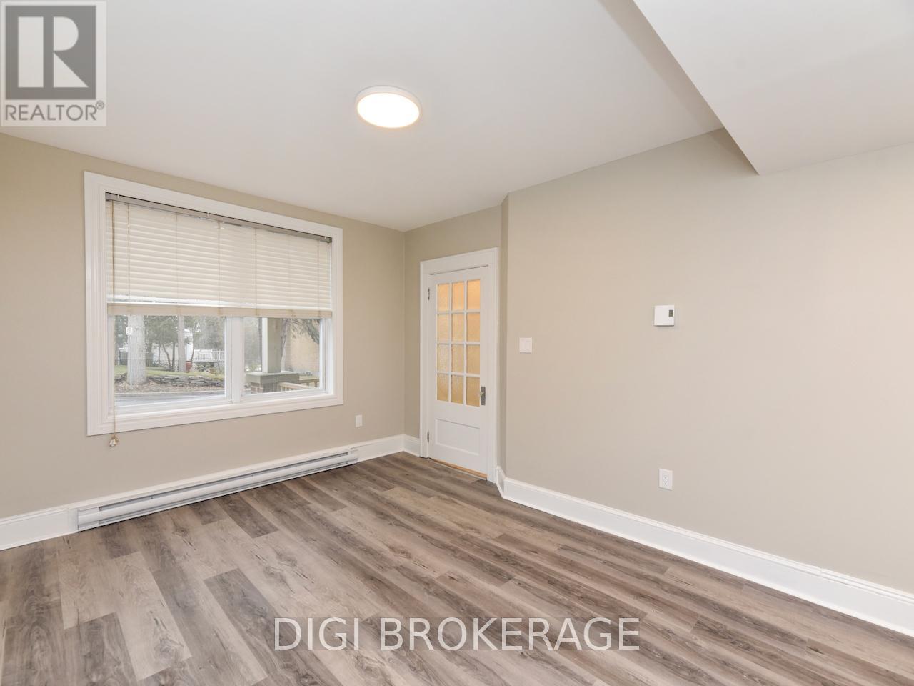 Photo 30 of 11 1 2 3 13 1 2 3 11 13 Acacia Avenue, Ottawa ON