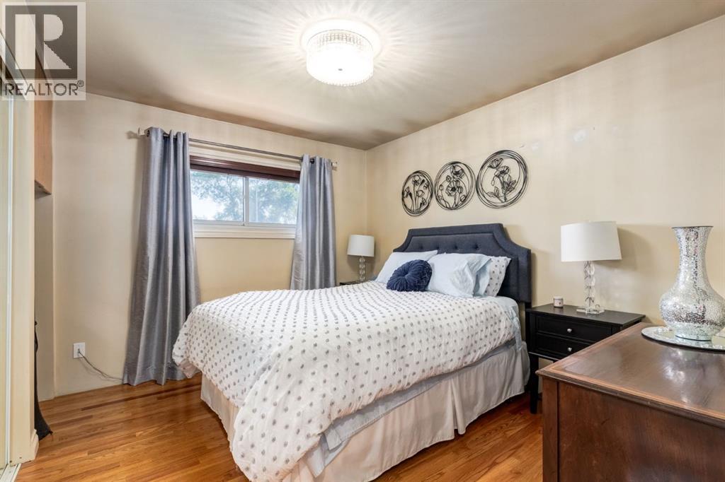 4303 72 Street NW, Calgary, Alberta