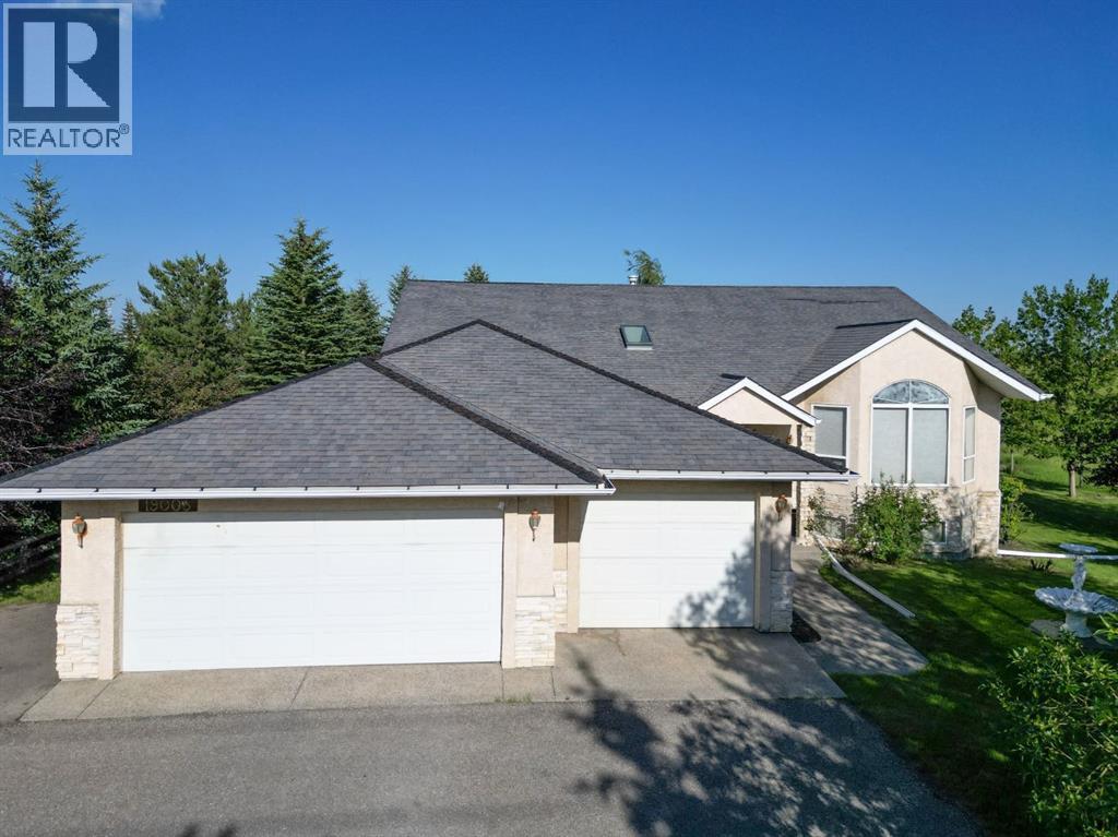 Photo 9 of 19008 Sheriff King Street Sw, Calgary AB