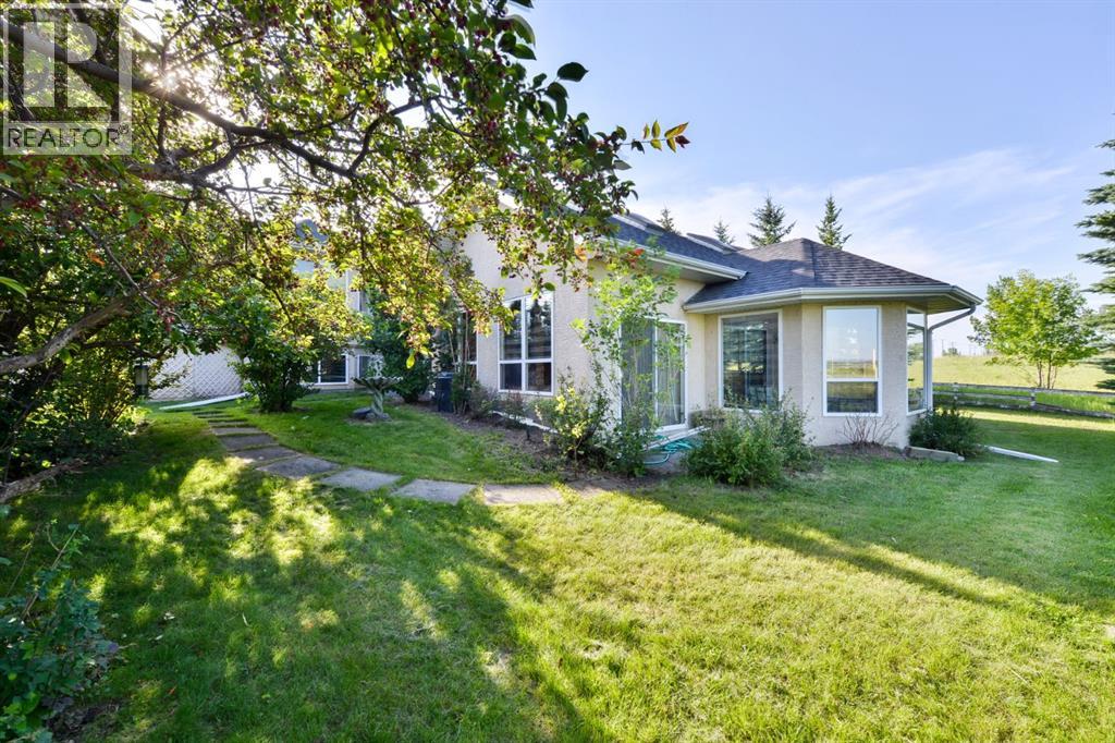 Photo 8 of 19008 Sheriff King Street Sw, Calgary AB