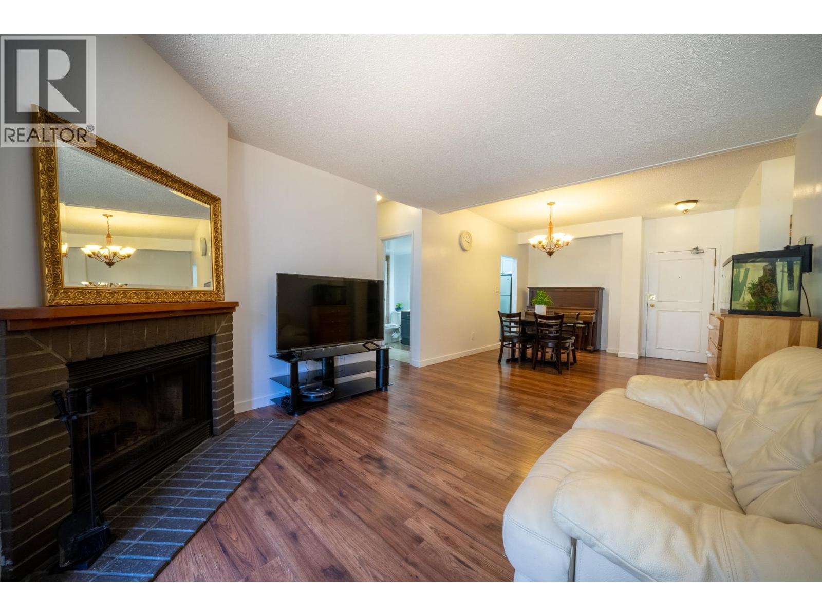 Photo 2 of 118 8511 Westminster Highway, Richmond BC
