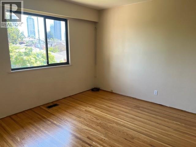 Photo 1 of 4840 Parker Street, Burnaby BC