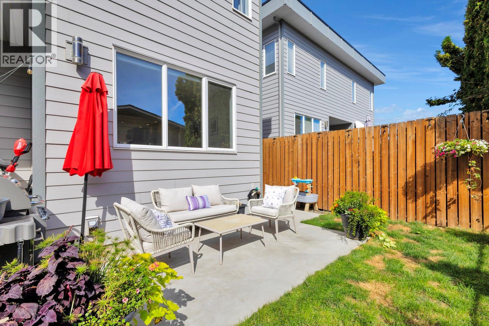  2733 Hewl Road, West Kelowna
