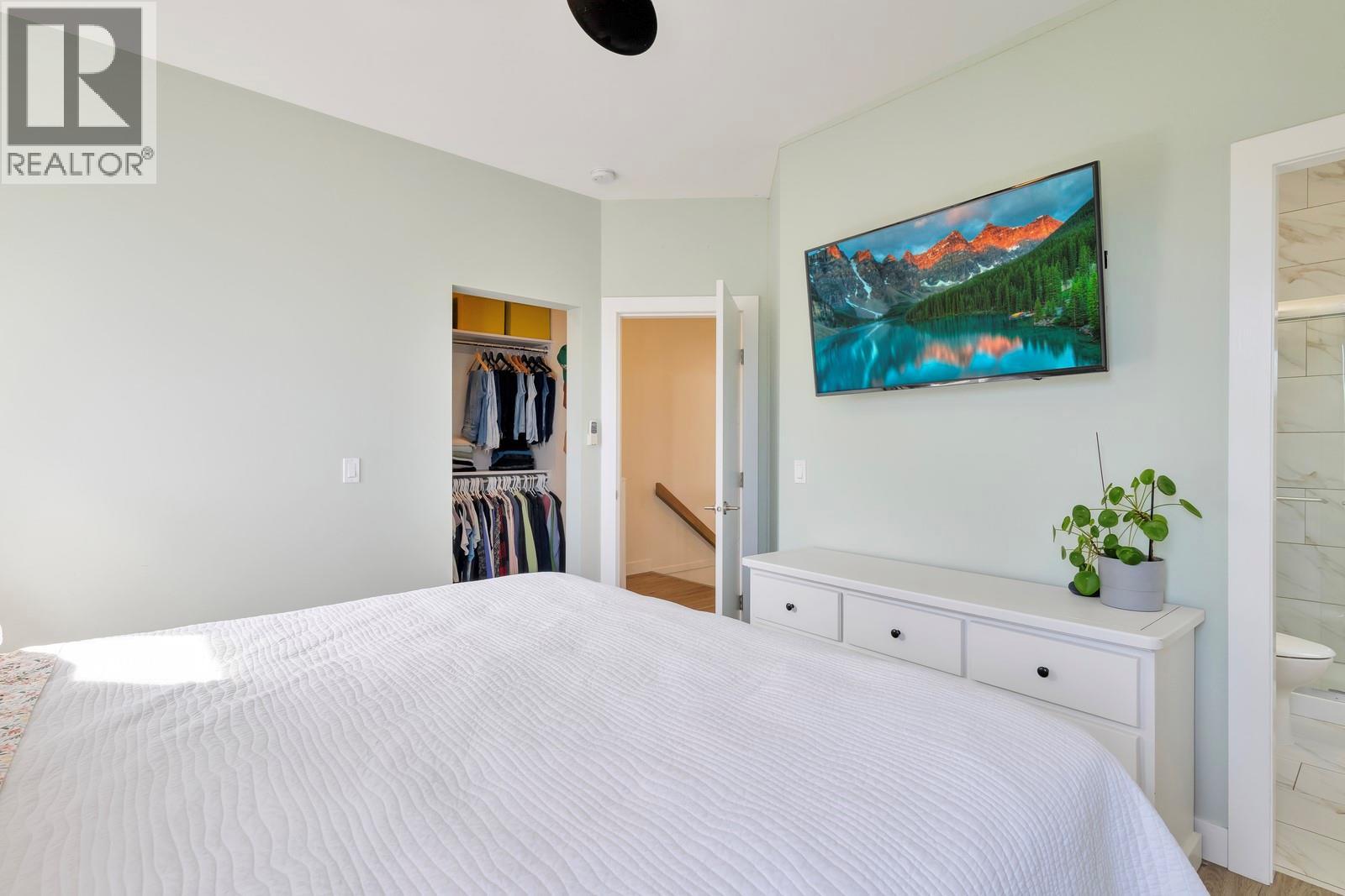  2733 Hewl Road, West Kelowna