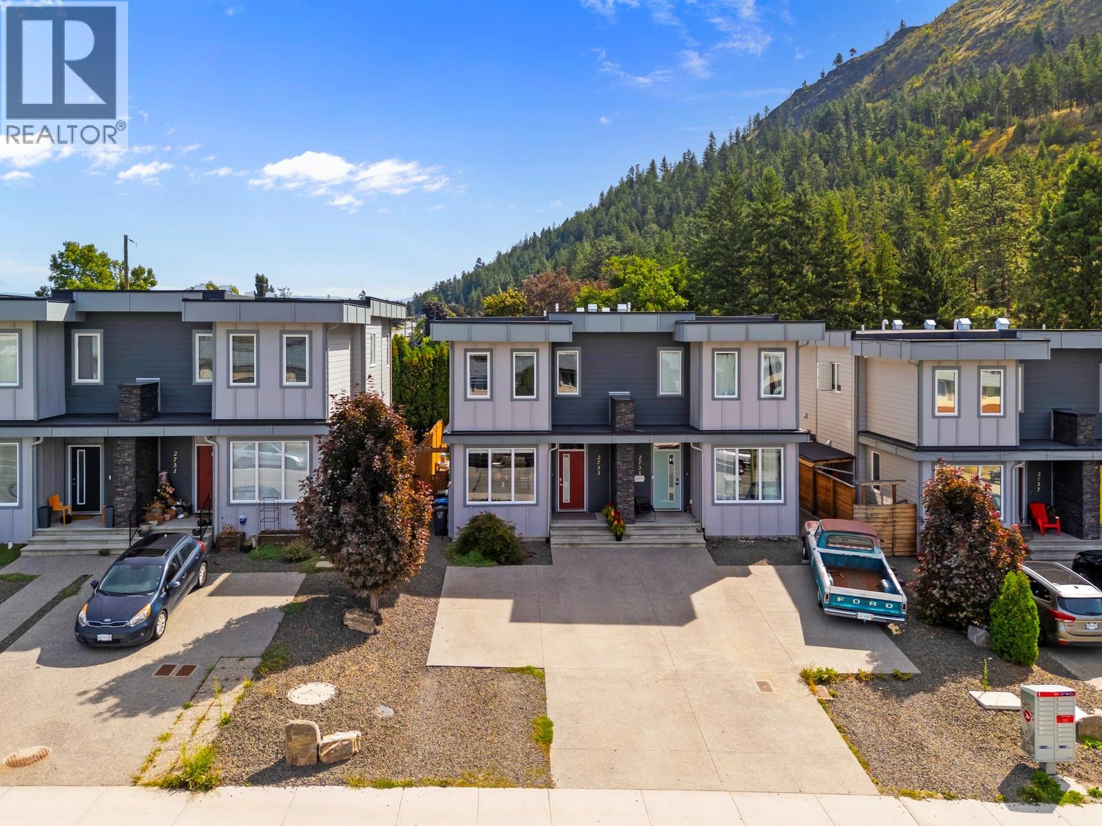  2733 Hewl Road, West Kelowna