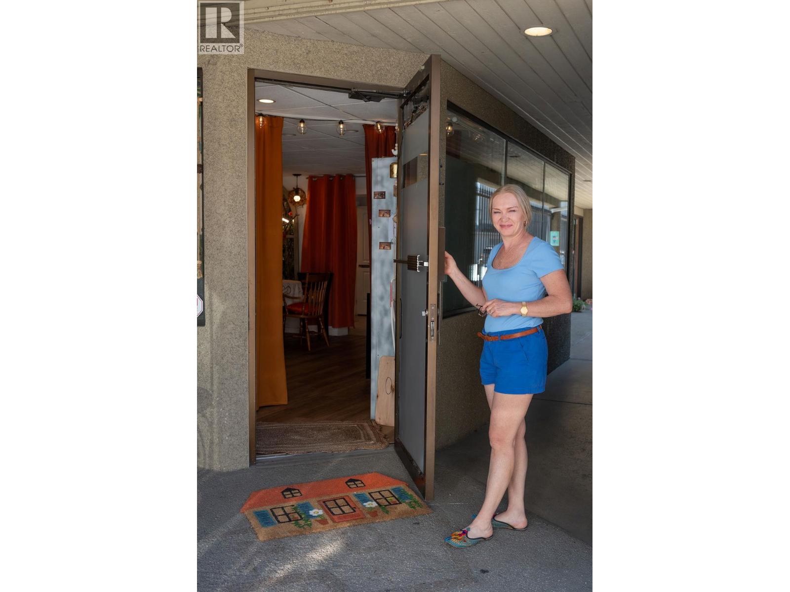 101A 545 Lawrence Avenue, Kelowna