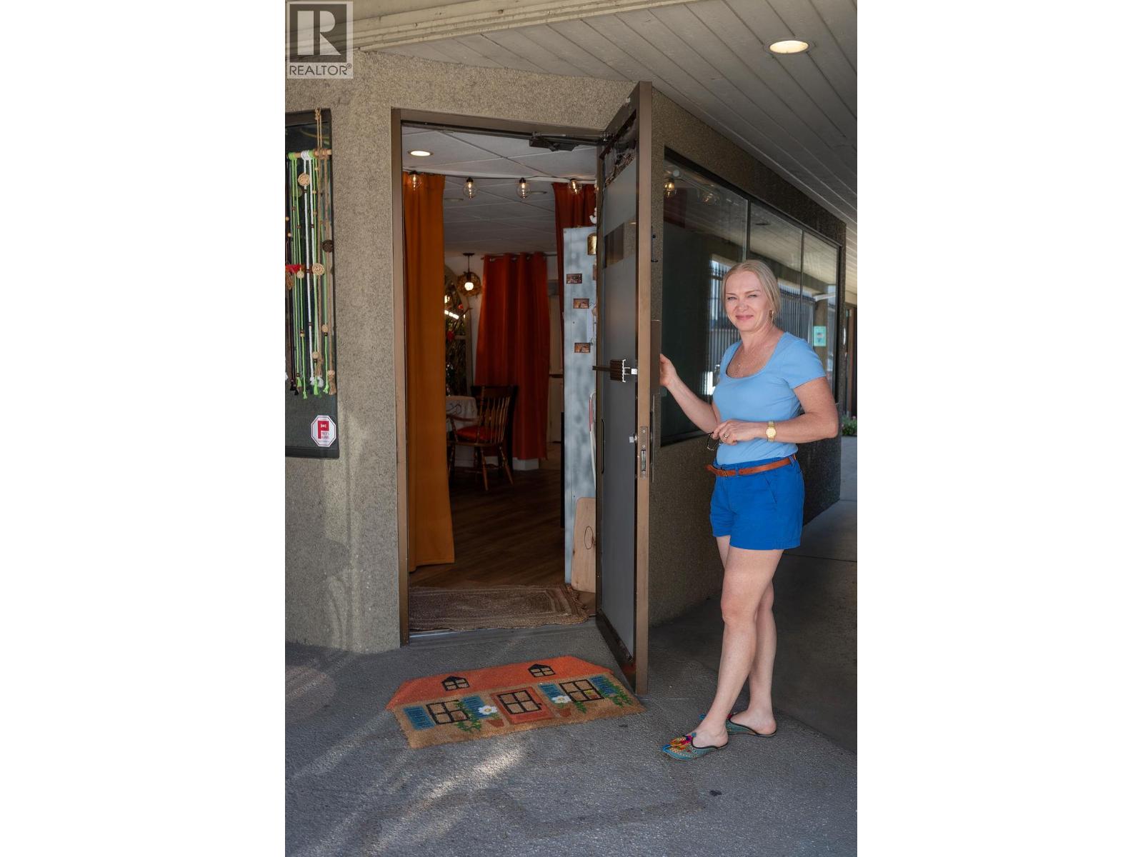 101A 545 Lawrence Avenue, Kelowna