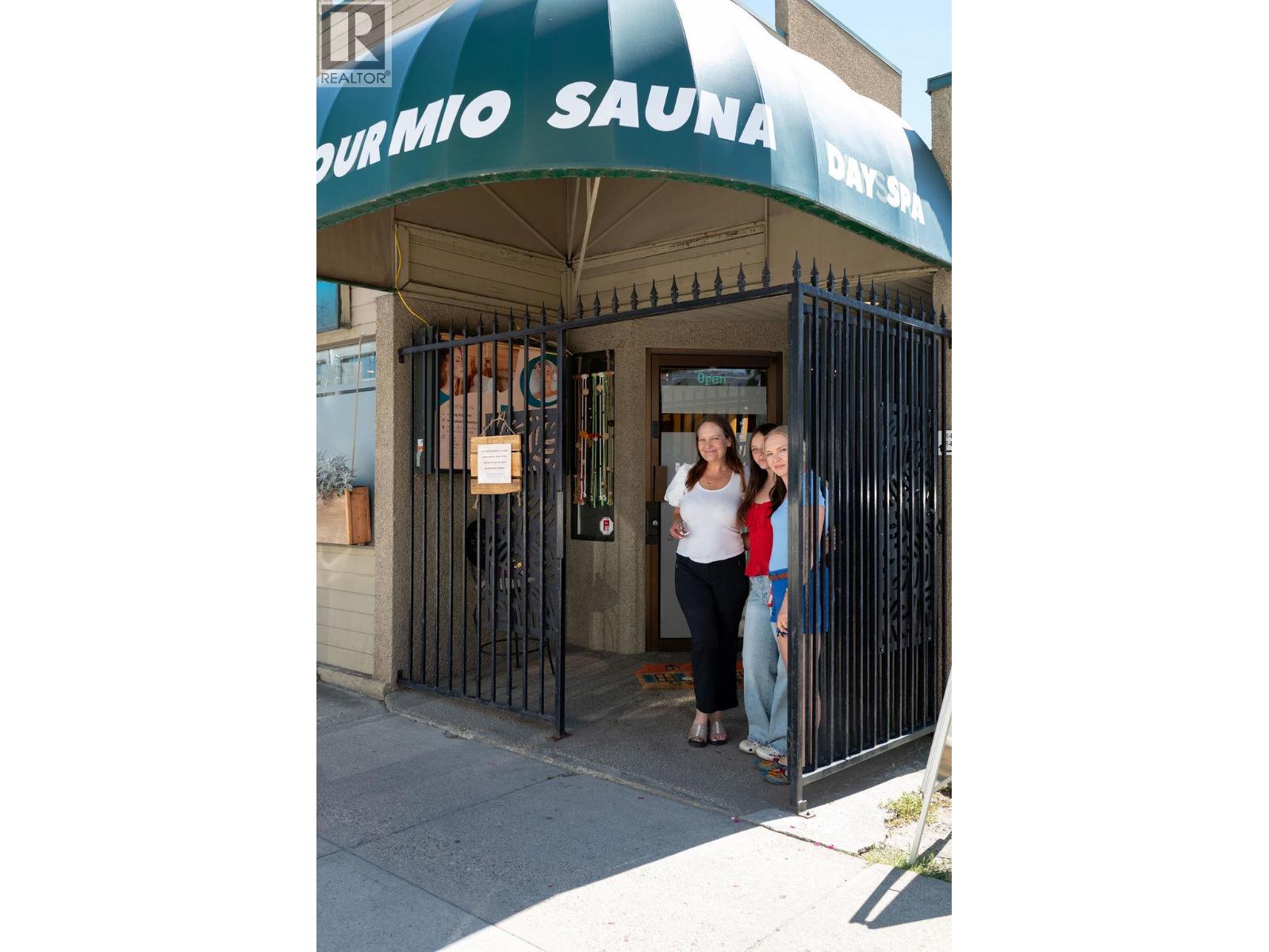 101A 545 Lawrence Avenue, Kelowna