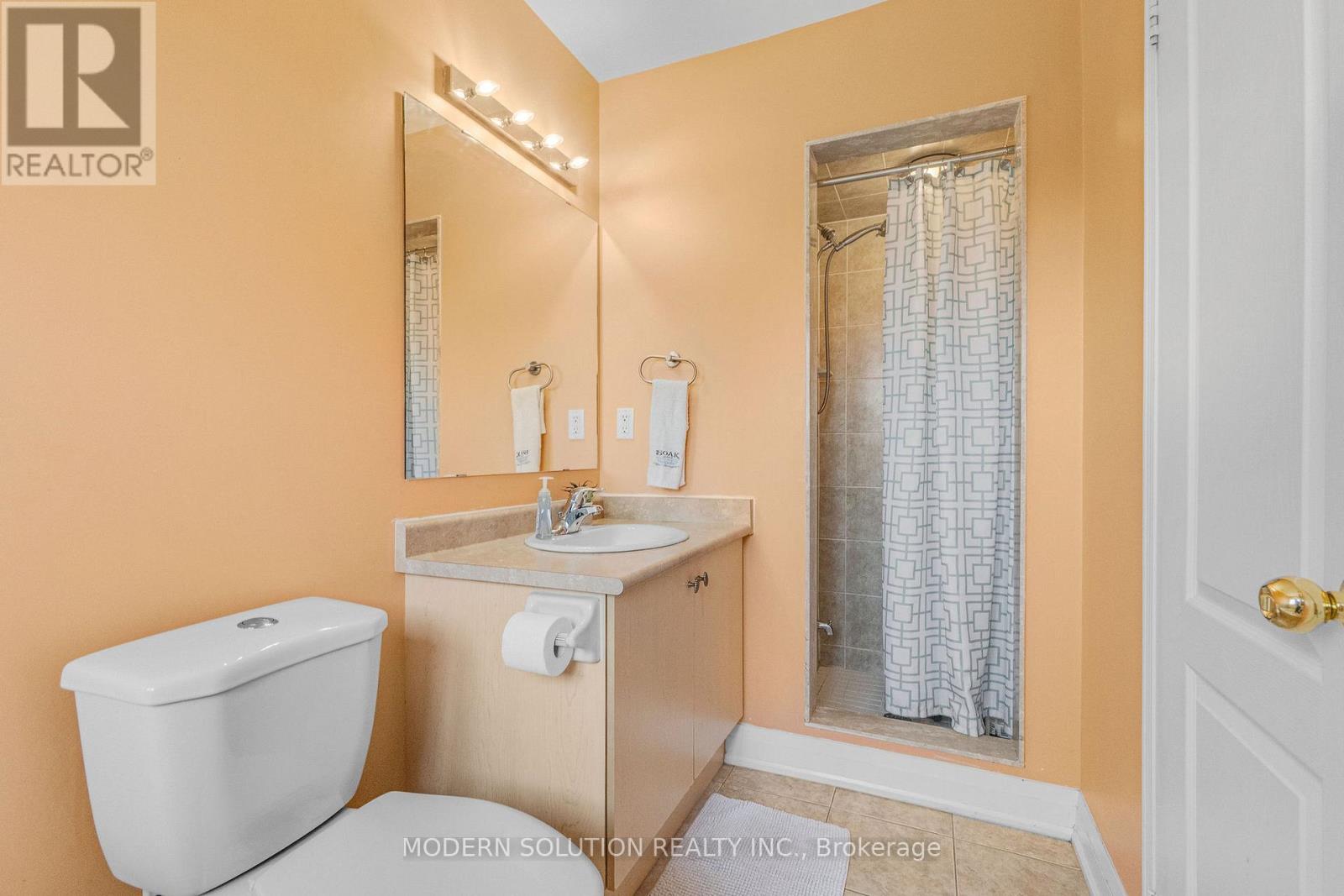 Photo 38 of 67 Roundstone Drive, Brampton ON