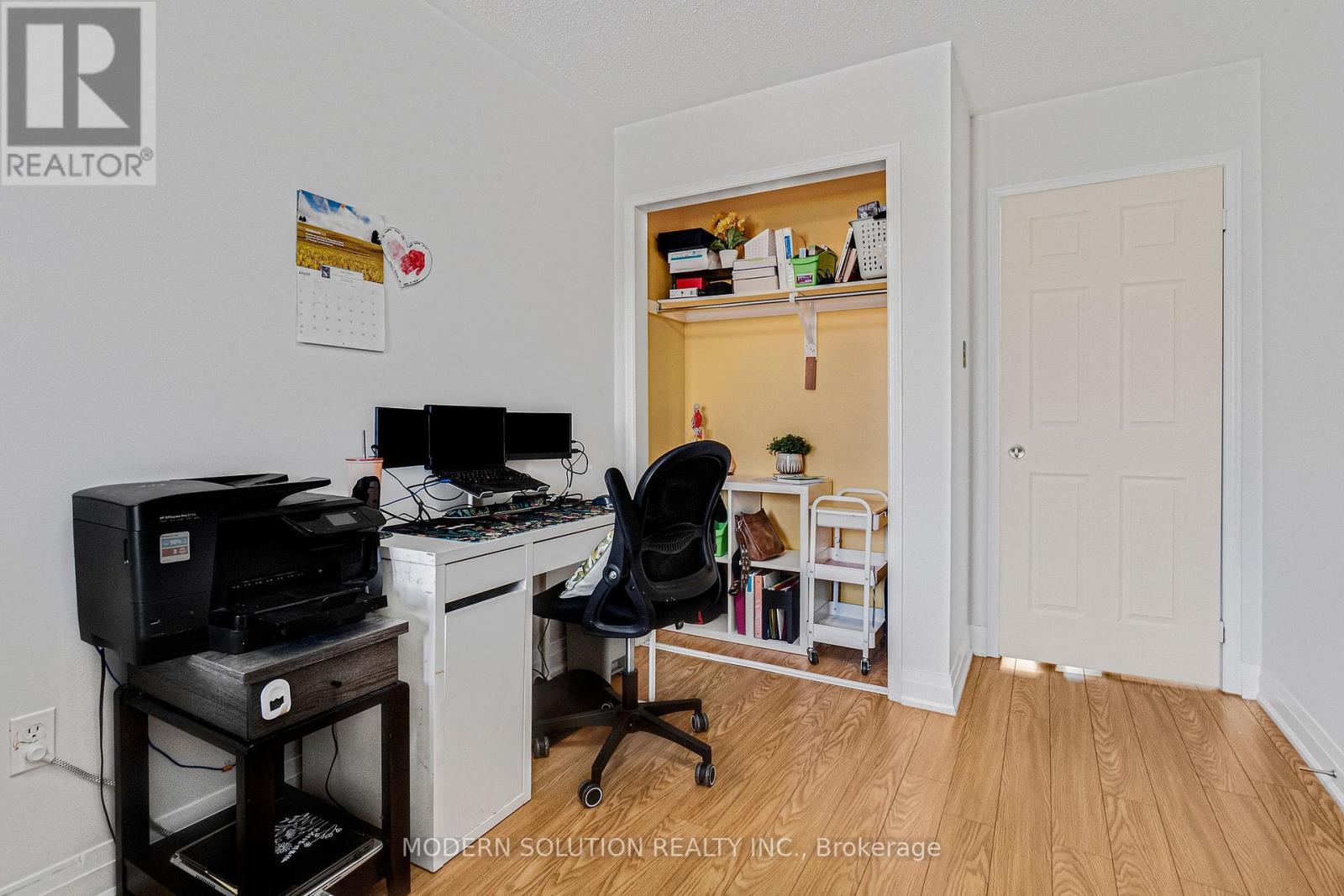 Photo 18 of 67 Roundstone Drive, Brampton ON