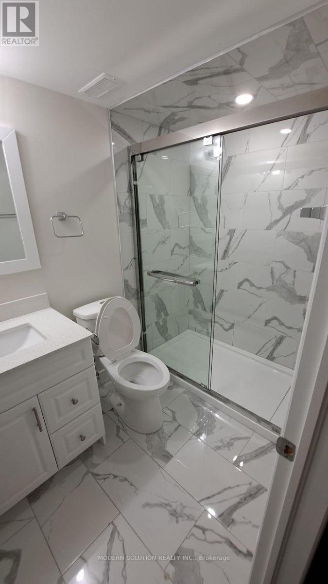 Photo 6 of 67 Roundstone Drive, Brampton ON