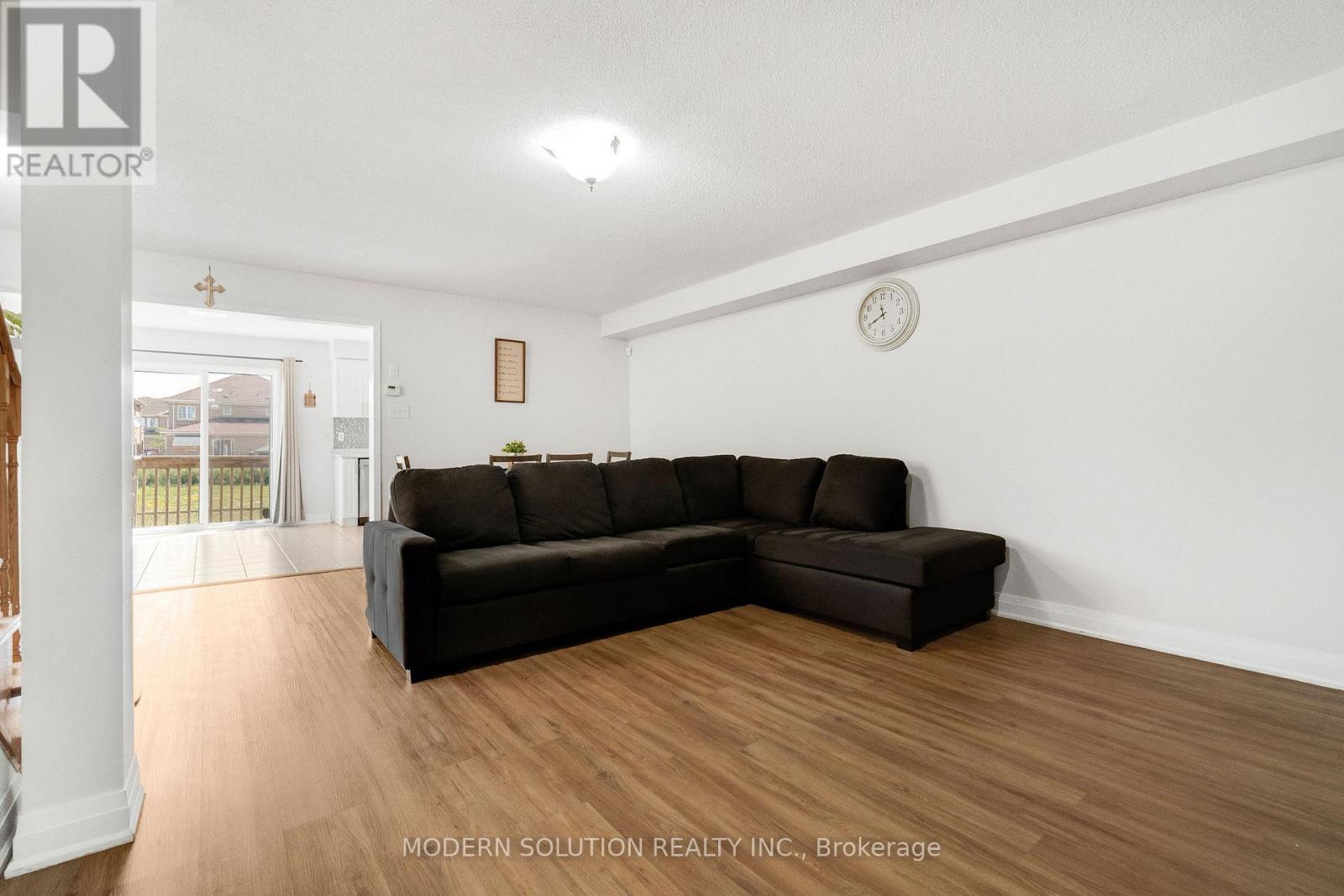 Photo 22 of 67 Roundstone Drive, Brampton ON