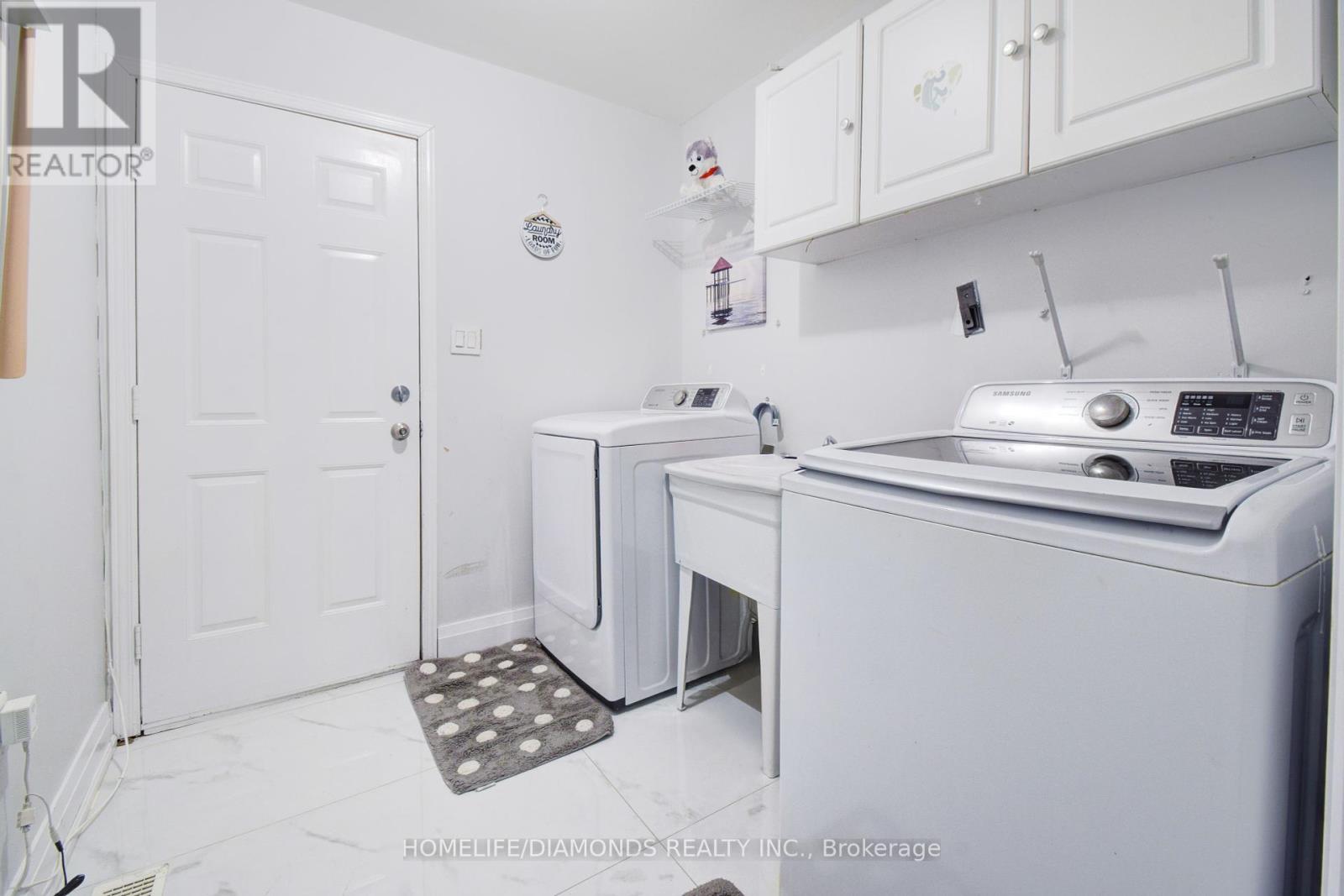 Photo 33 of 1549 Willow Way, Mississauga ON