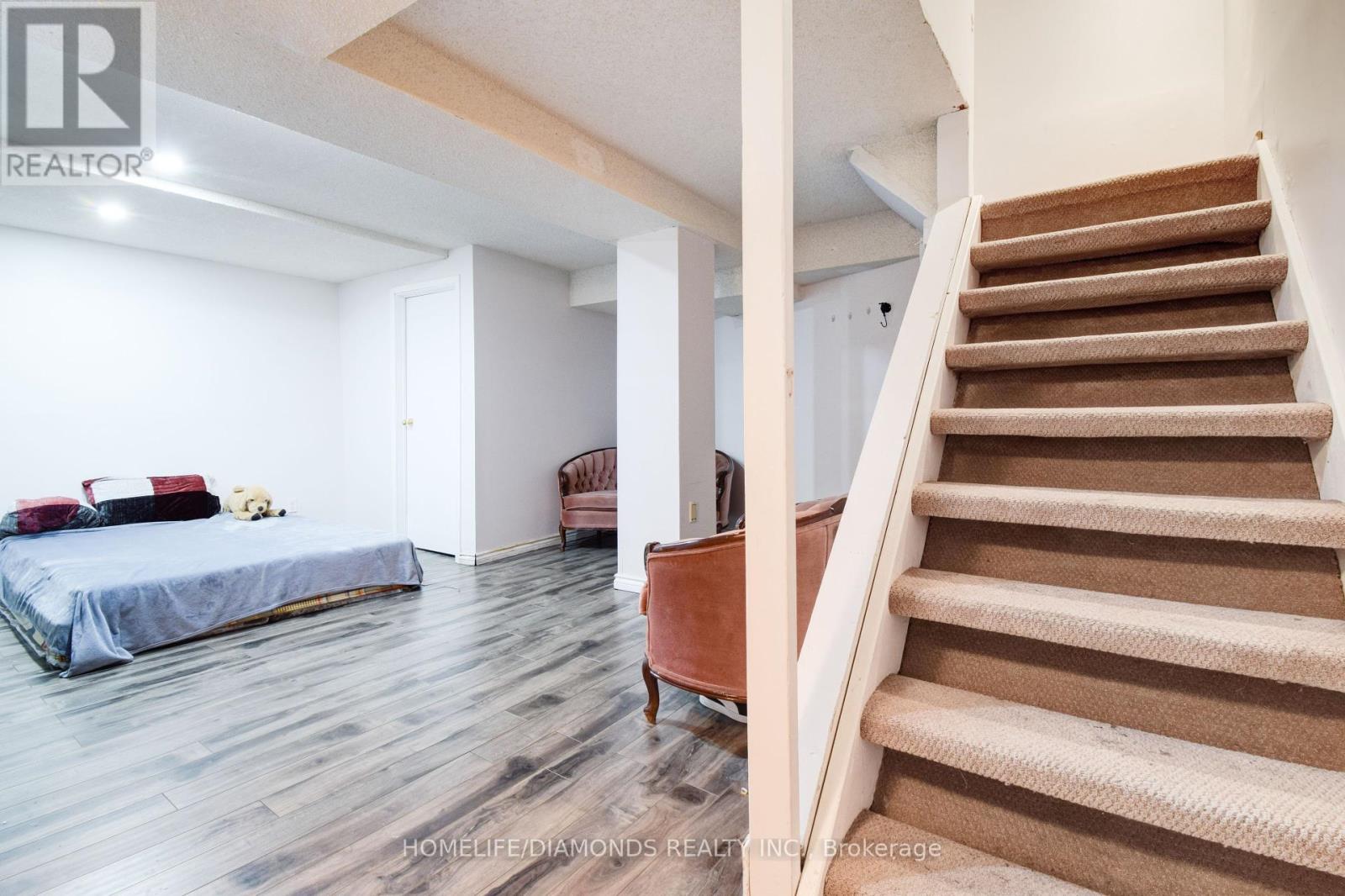 Photo 36 of 1549 Willow Way, Mississauga ON