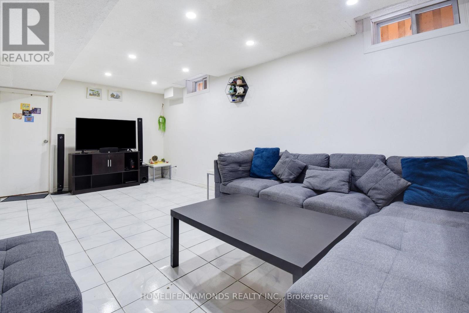 Photo 38 of 1549 Willow Way, Mississauga ON