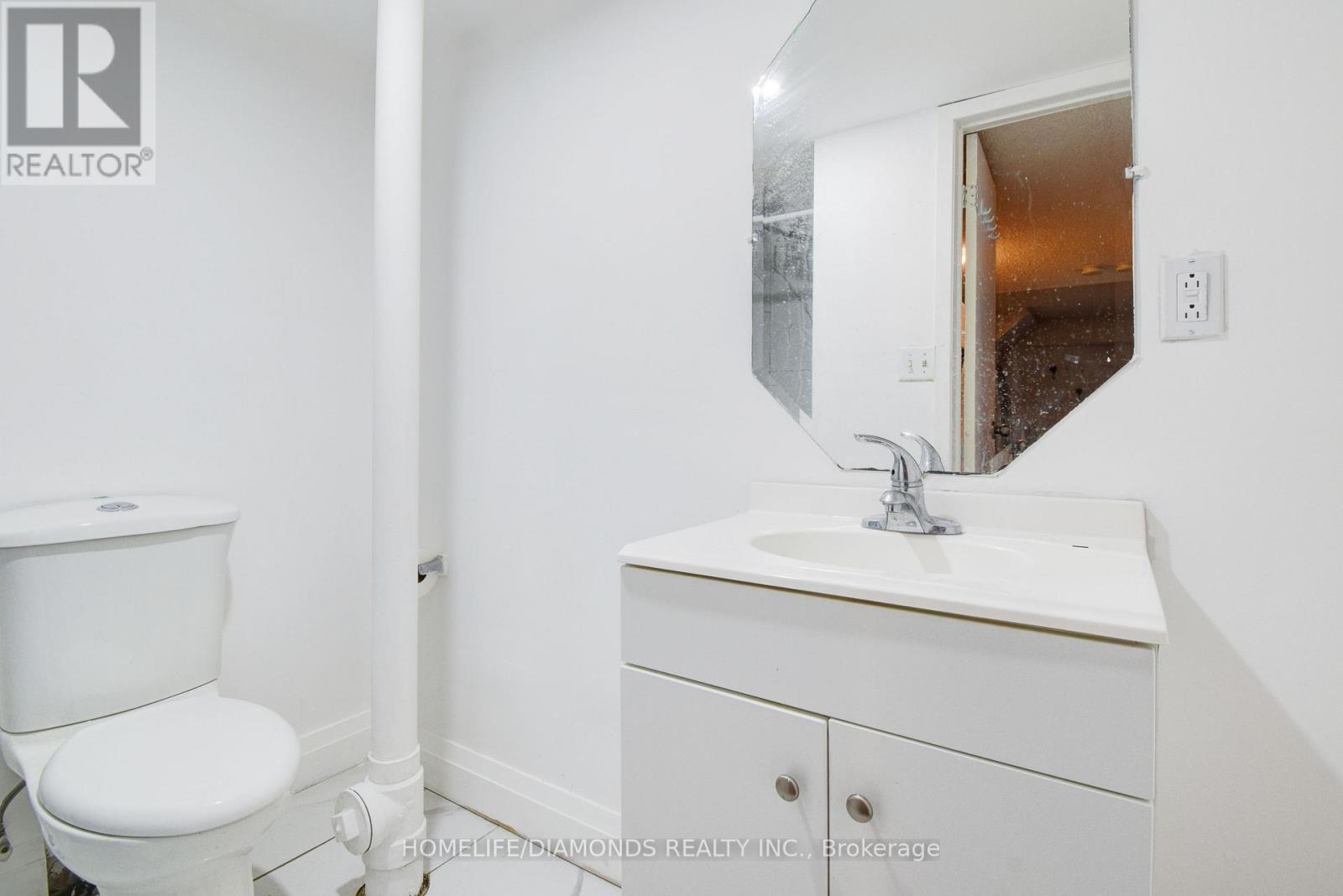 Photo 44 of 1549 Willow Way, Mississauga ON
