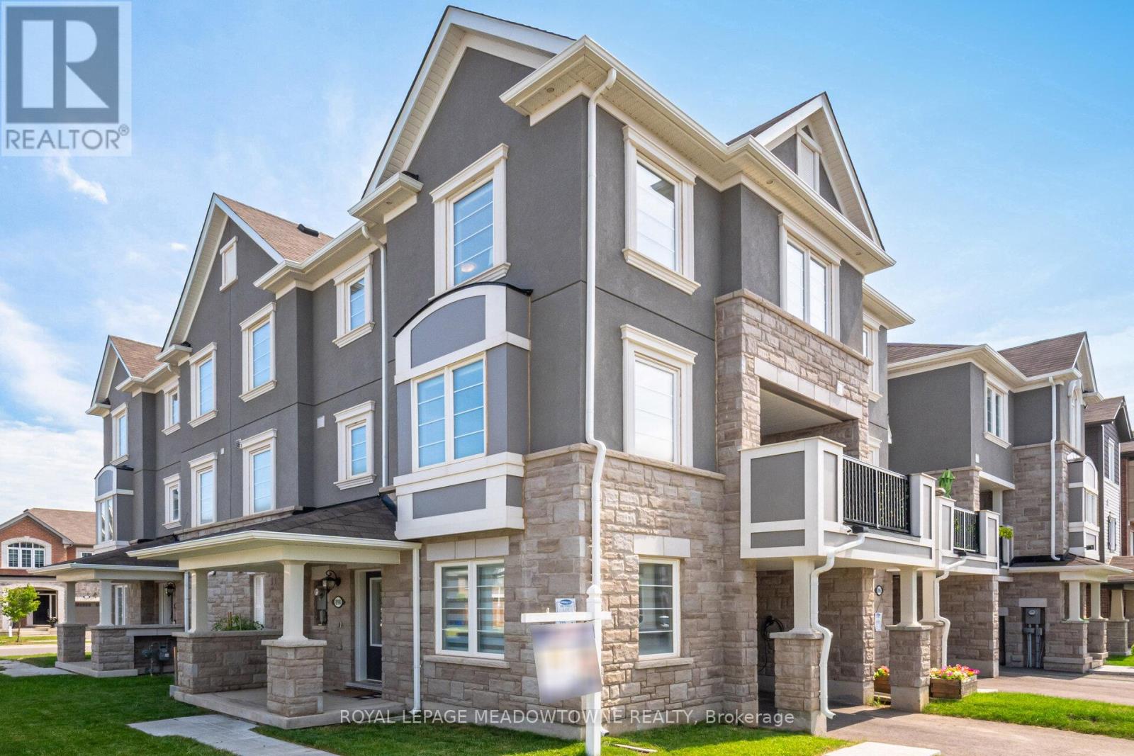 Photo 23 of 898 Cactus Point, Milton ON