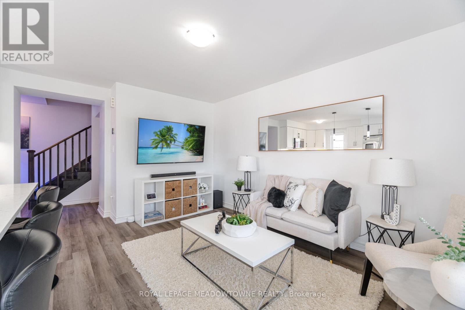 Photo 18 of 898 Cactus Point, Milton ON