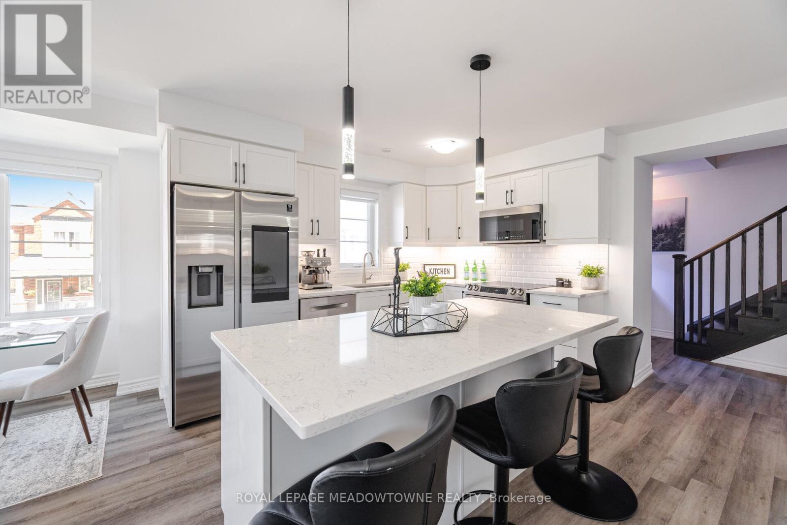 Photo 41 of 898 Cactus Point, Milton ON