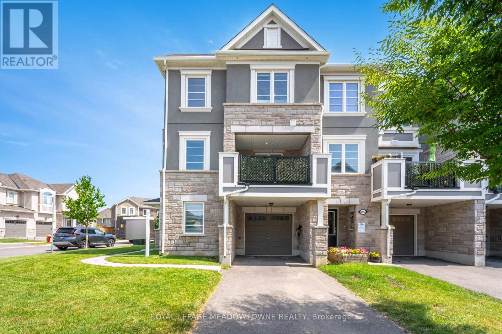 Photo 36 of 898 Cactus Point, Milton ON