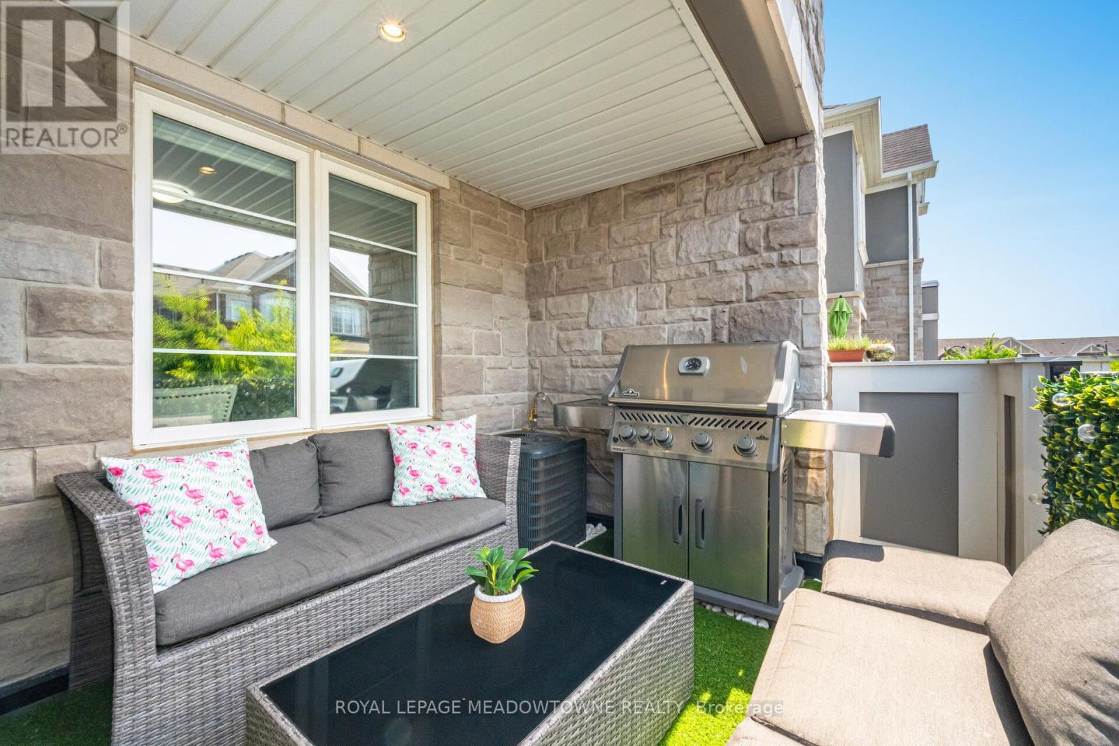 Photo 7 of 898 Cactus Point, Milton ON