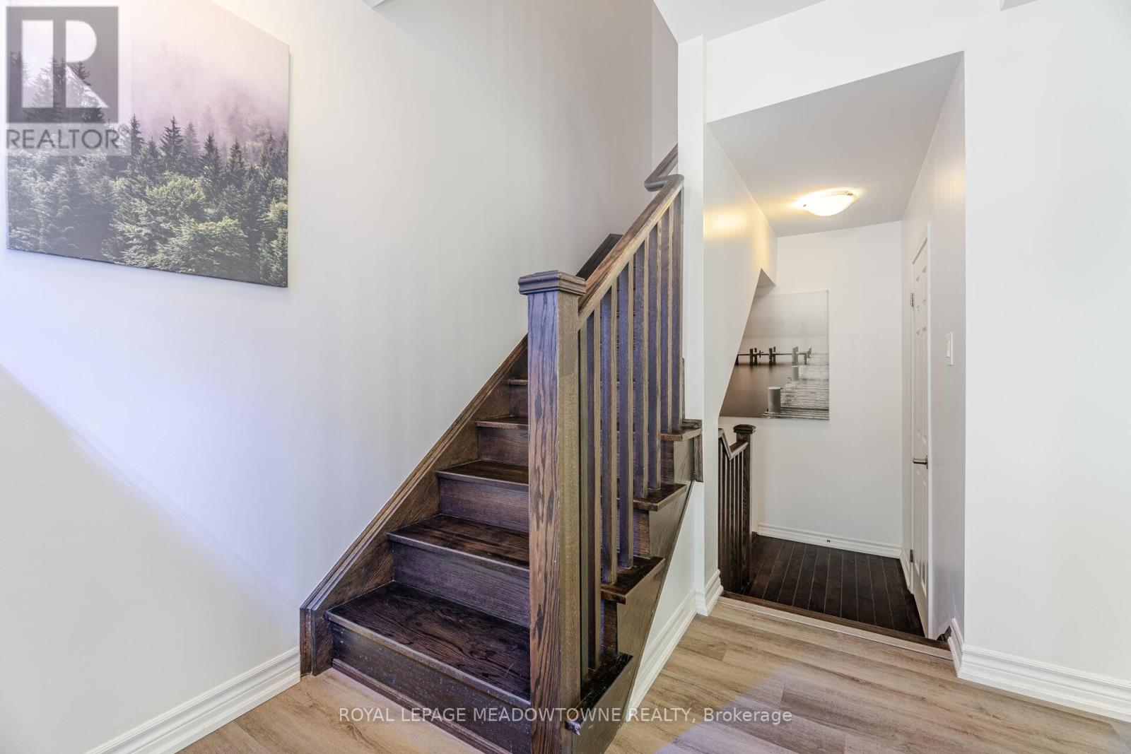 Photo 49 of 898 Cactus Point, Milton ON