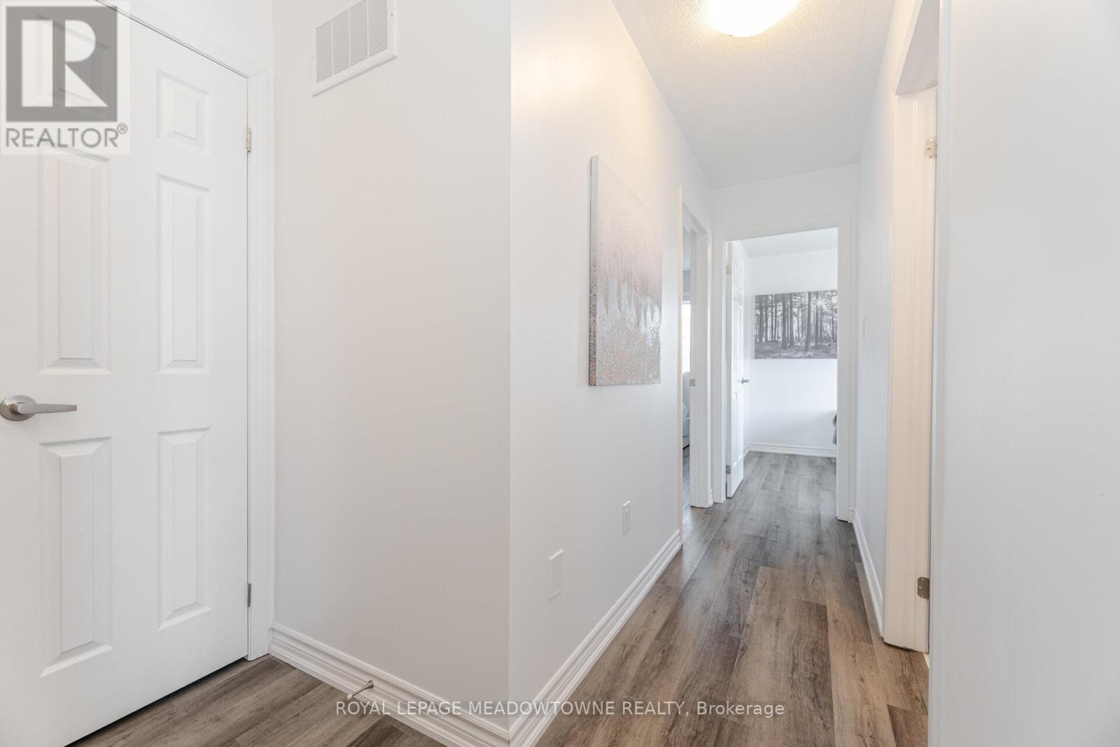 Photo 19 of 898 Cactus Point, Milton ON