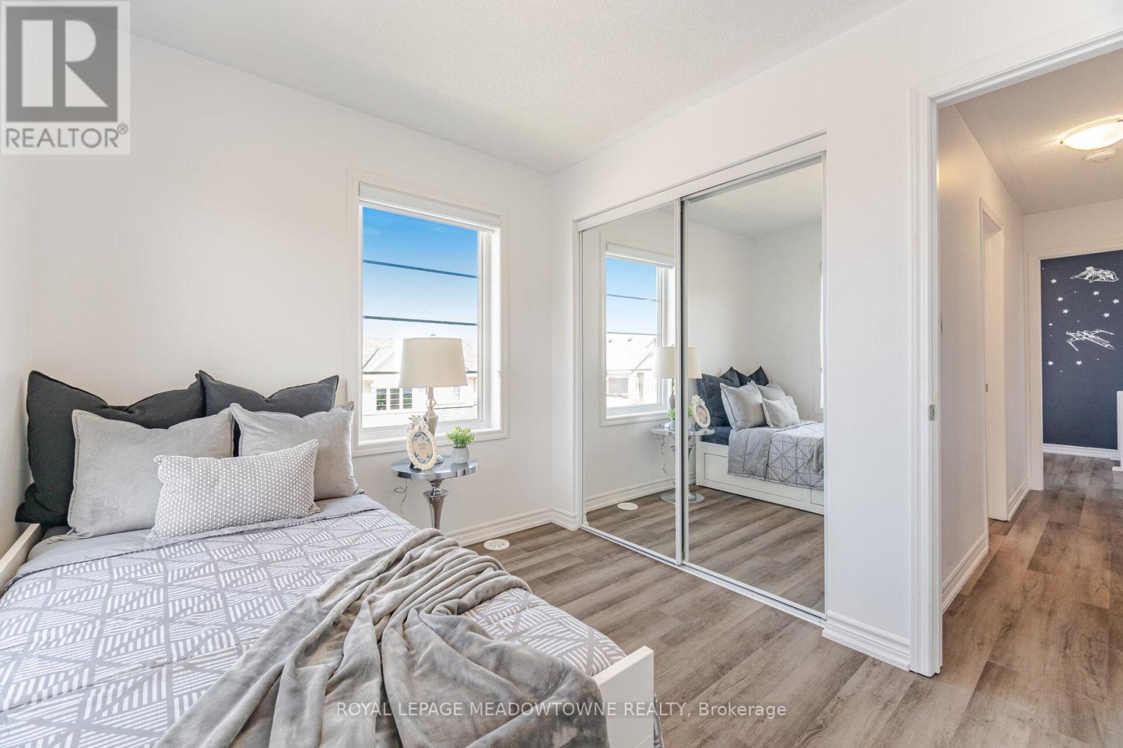 Photo 42 of 898 Cactus Point, Milton ON