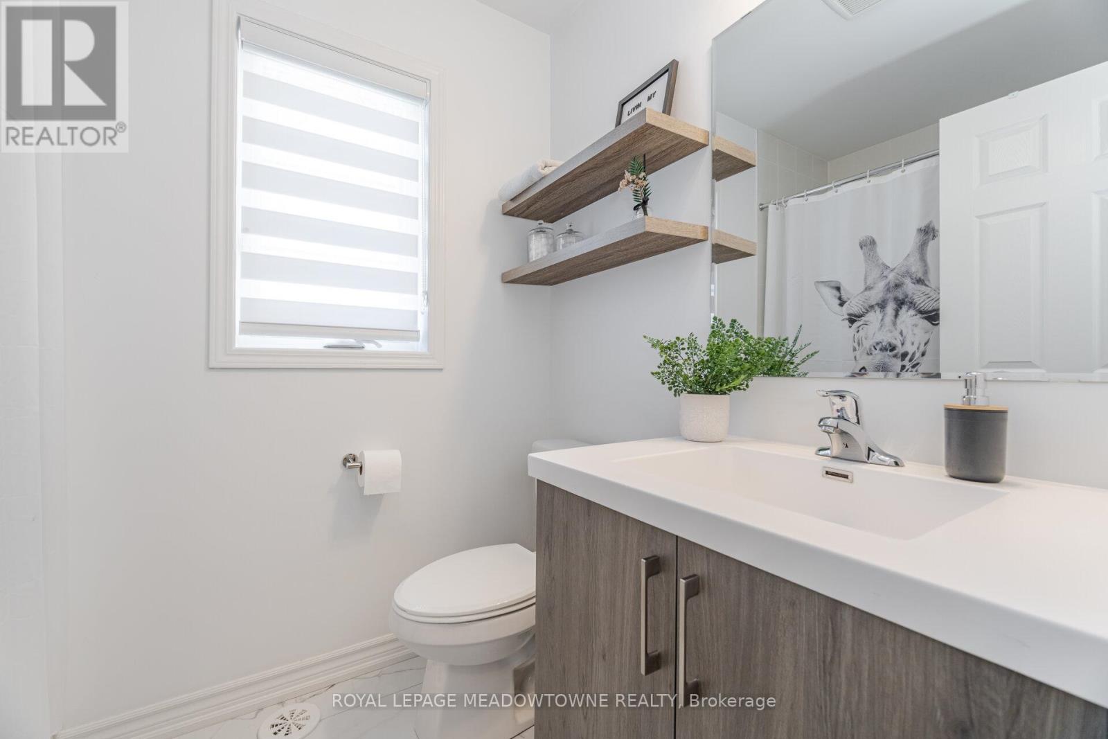 Photo 14 of 898 Cactus Point, Milton ON