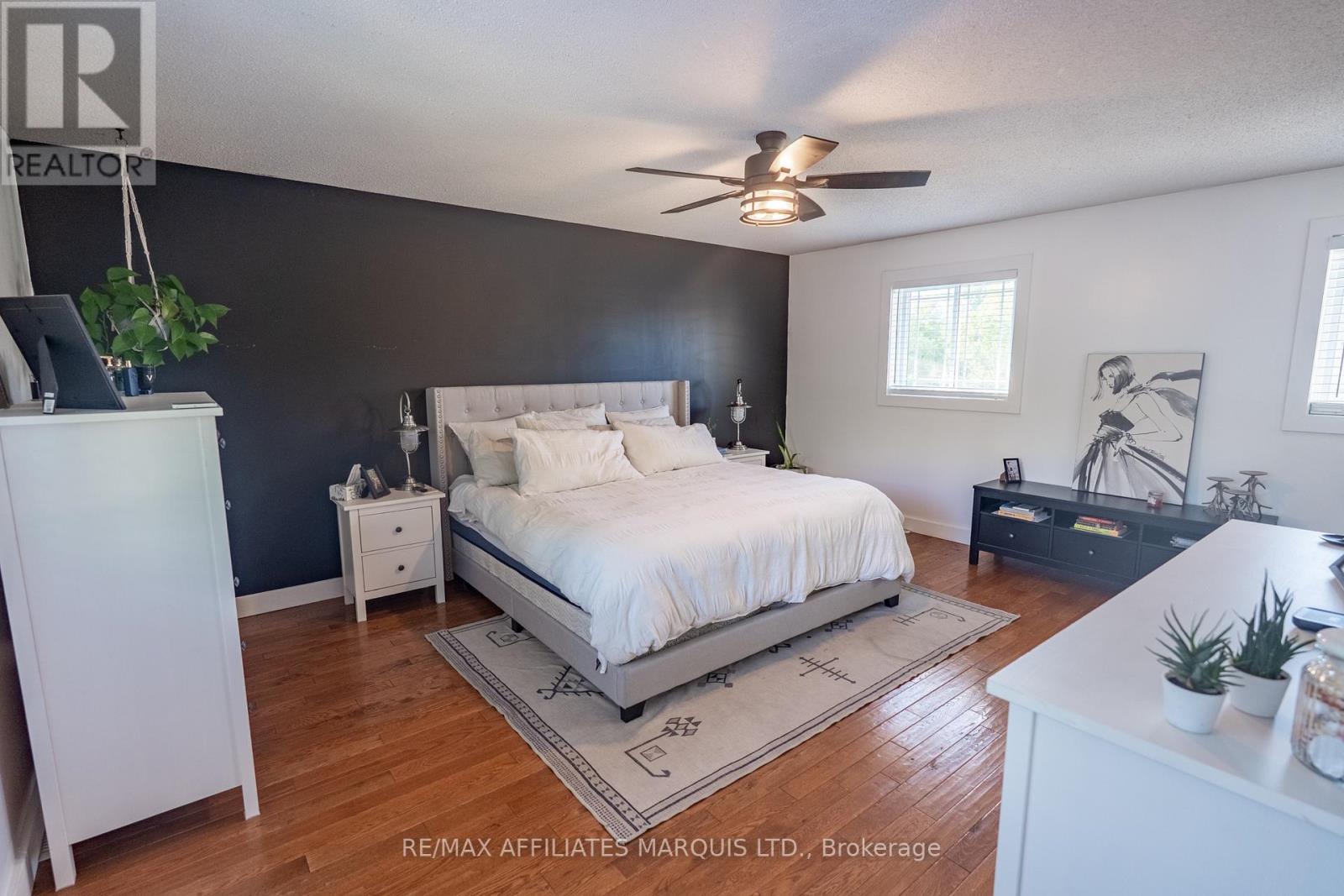 Photo 2 of 1612 Grant Avenue, Cornwall ON