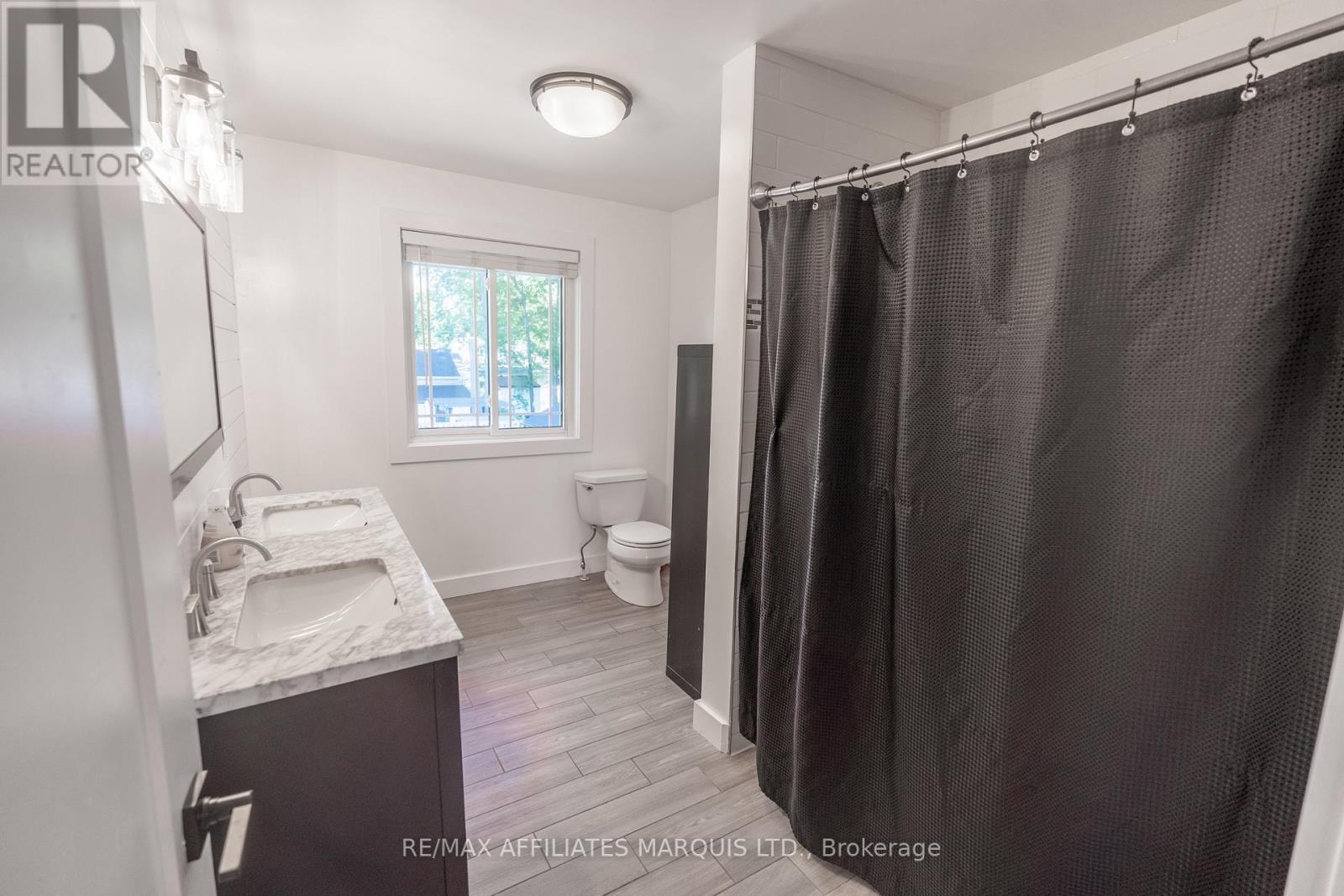Photo 4 of 1612 Grant Avenue, Cornwall ON
