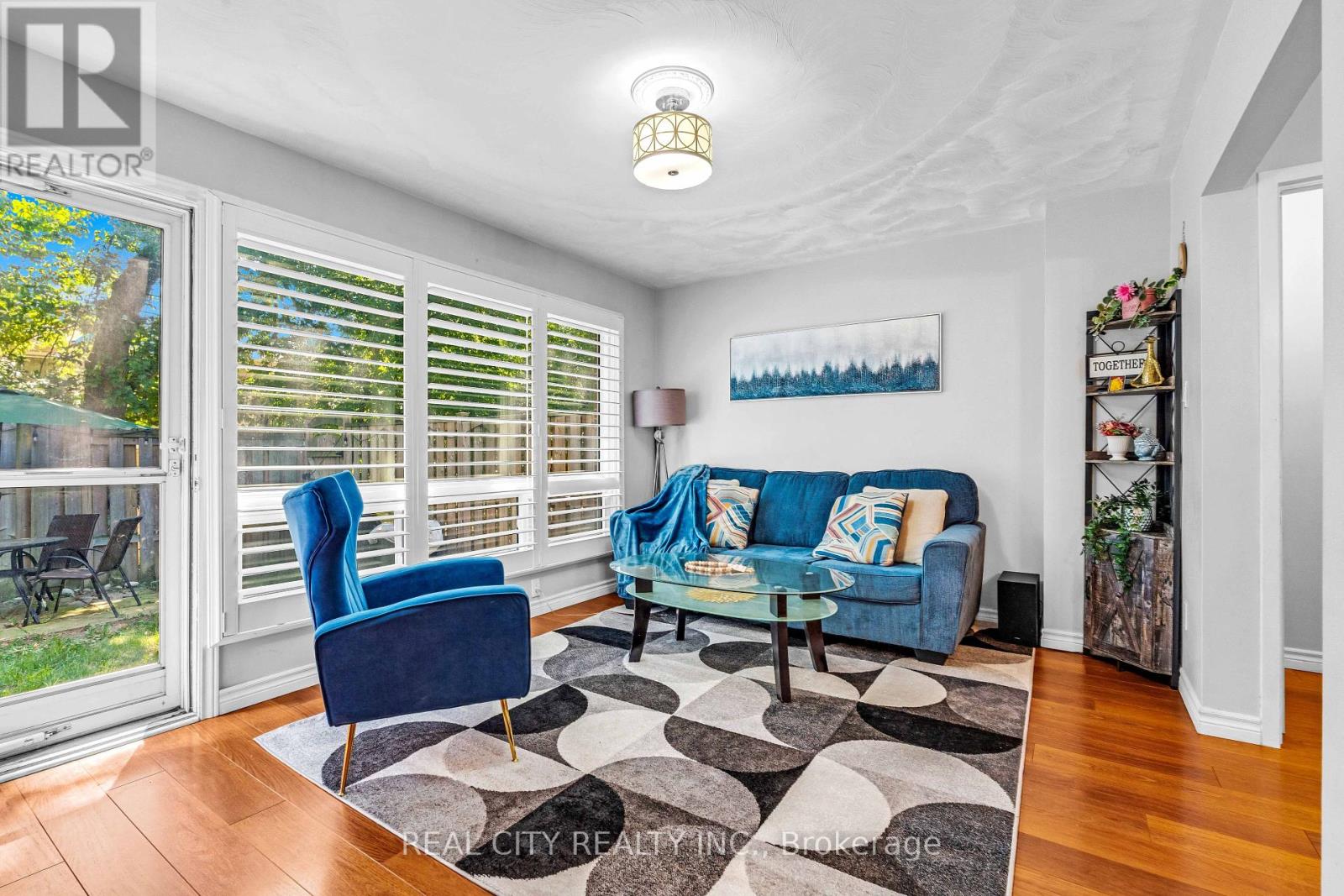 Photo 17 of 53 273 Elgin Street, Brantford ON