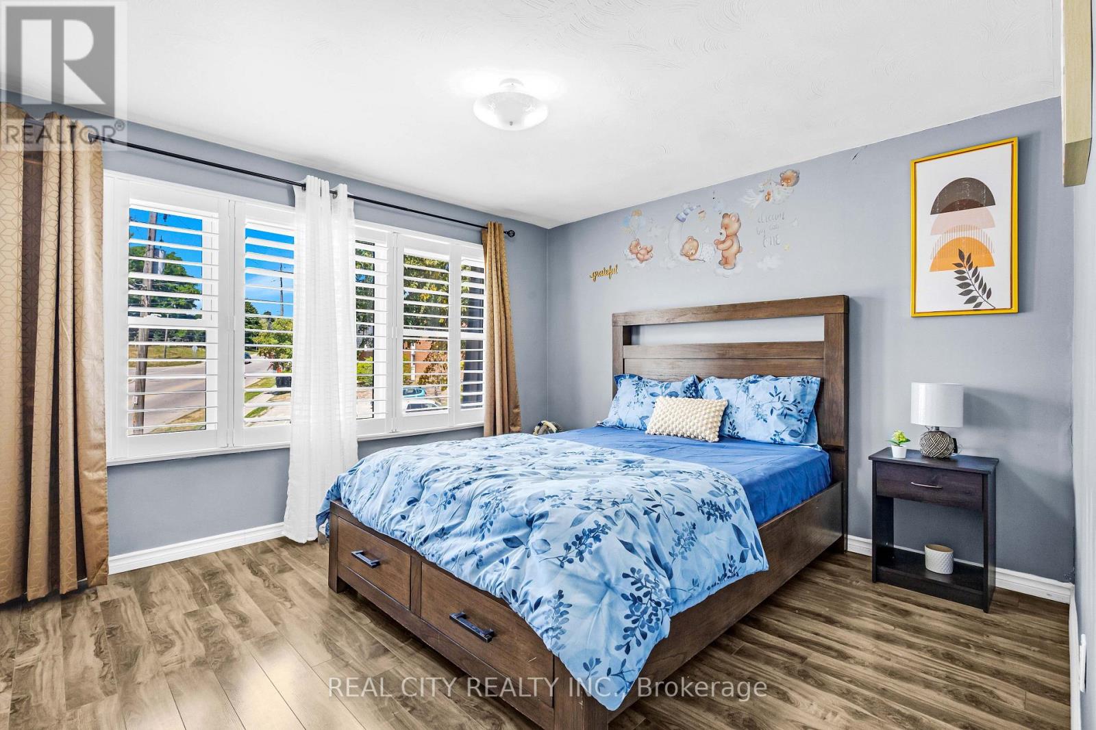 Photo 30 of 53 273 Elgin Street, Brantford ON