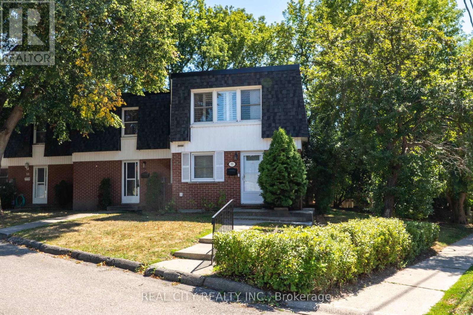 Photo 26 of 53 273 Elgin Street, Brantford ON