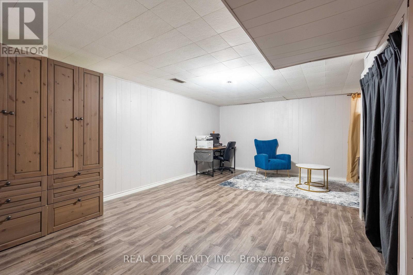 Photo 20 of 53 273 Elgin Street, Brantford ON