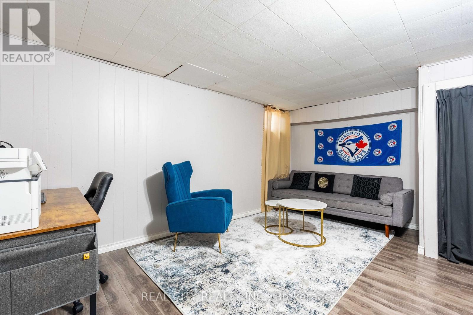 Photo 27 of 53 273 Elgin Street, Brantford ON