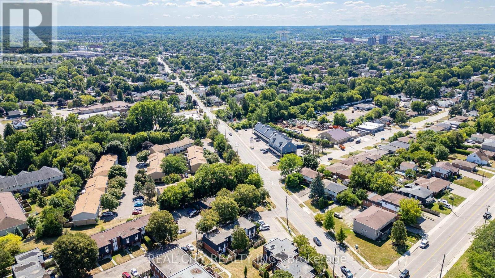 Photo 32 of 53 273 Elgin Street, Brantford ON