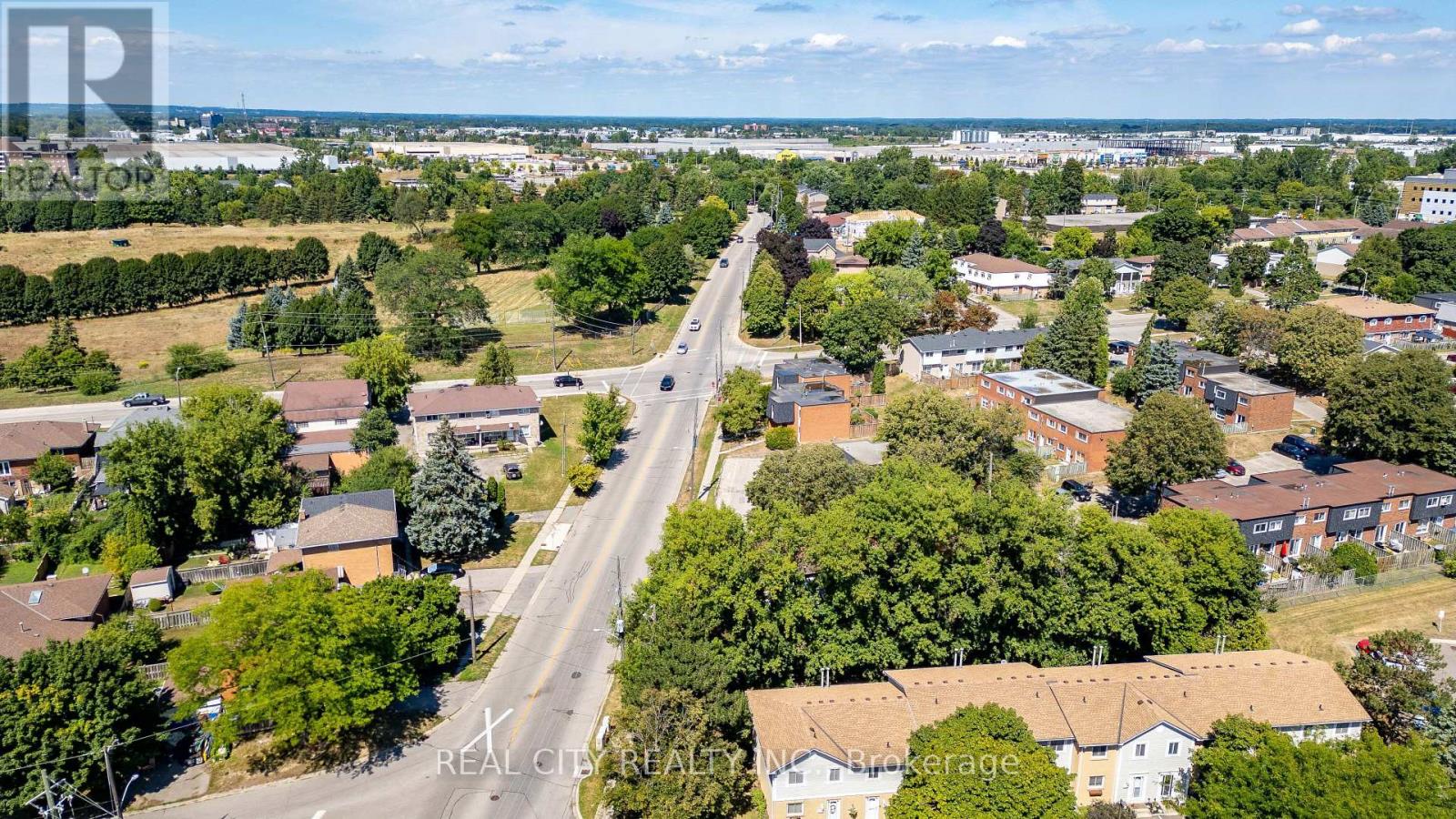 Photo 8 of 53 273 Elgin Street, Brantford ON