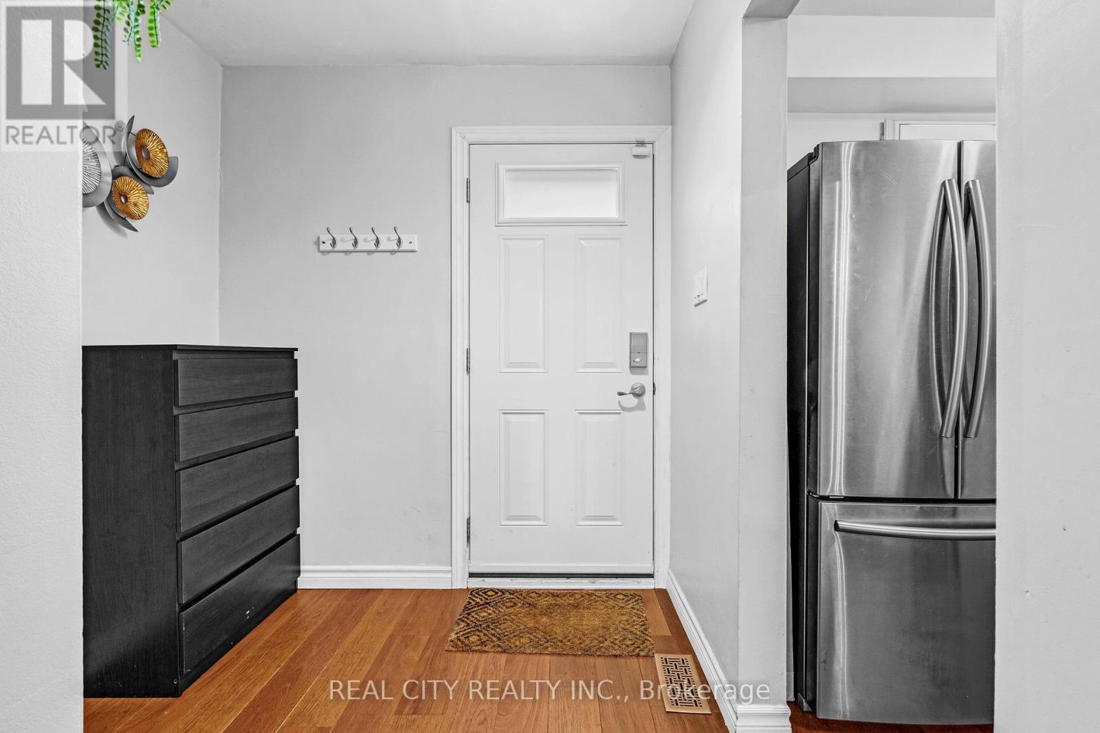 Photo 38 of 53 273 Elgin Street, Brantford ON