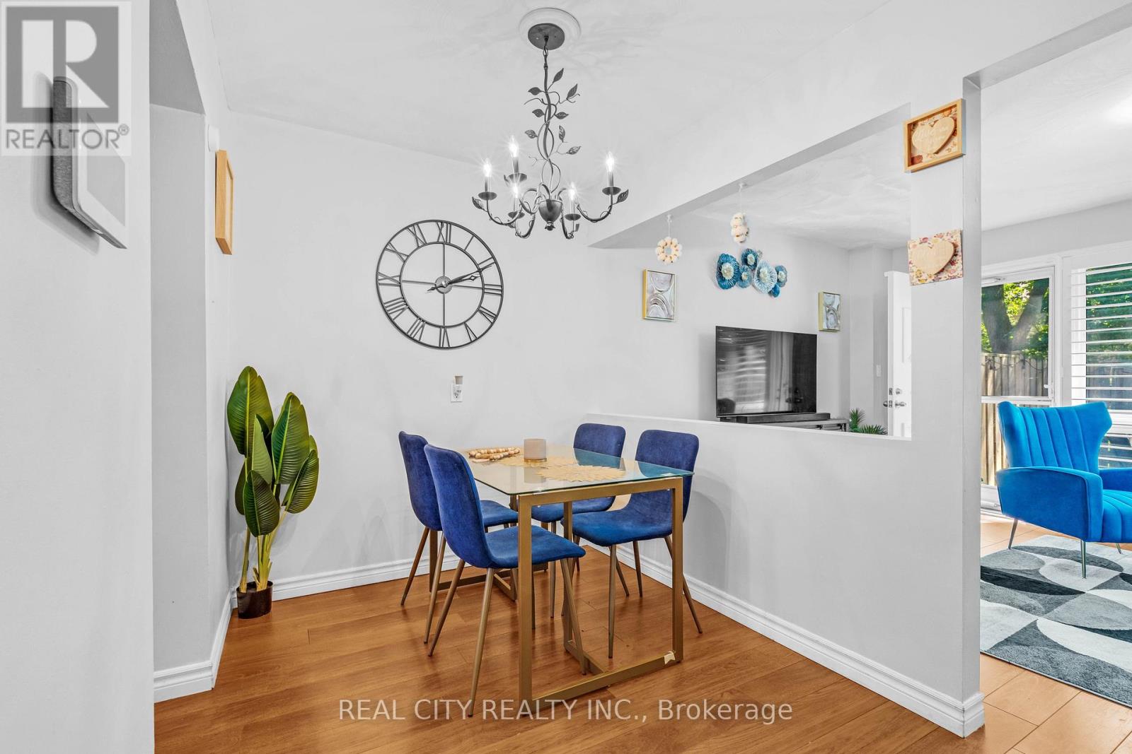 Photo 5 of 53 273 Elgin Street, Brantford ON