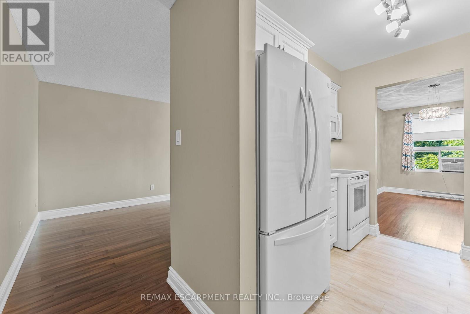 Photo 30 of 308 4209 Hixon Street, Lincoln ON