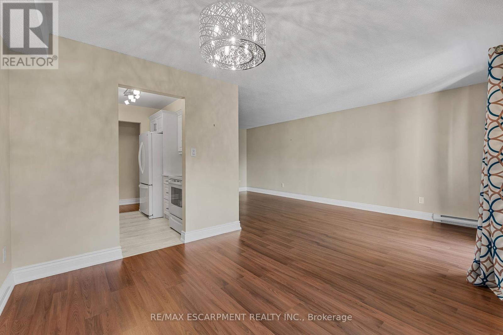 Photo 6 of 308 4209 Hixon Street, Lincoln ON