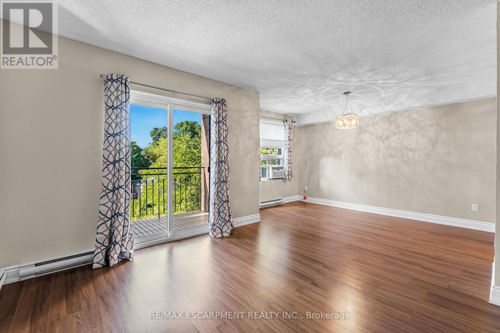 Photo 29 of 308 4209 Hixon Street, Lincoln ON