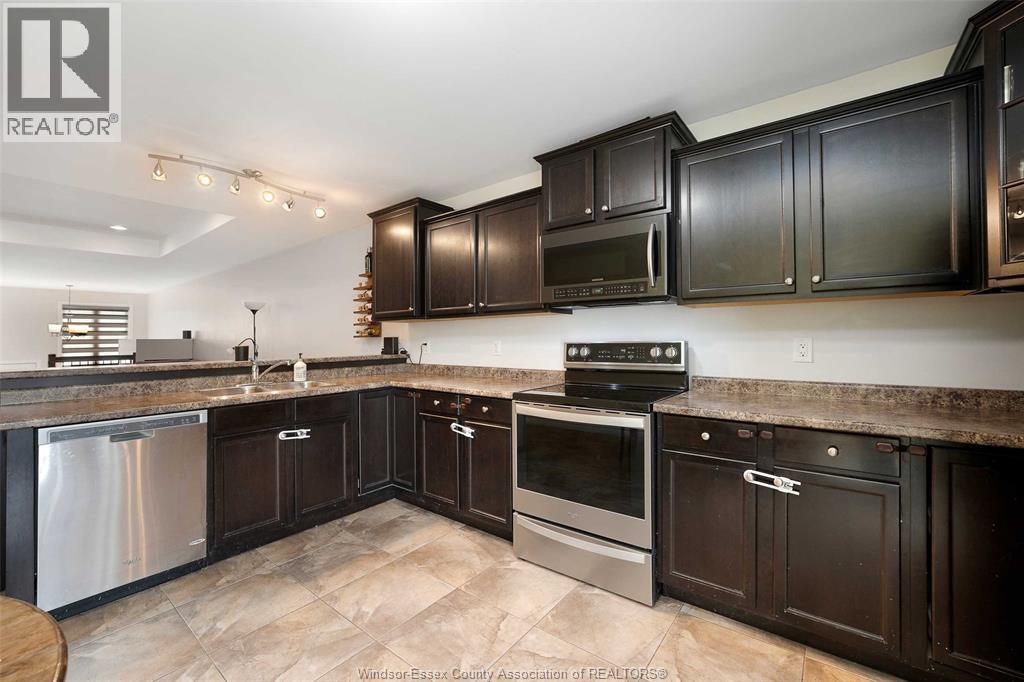 Photo 1 of 11940 Boulder Crescent, Windsor ON