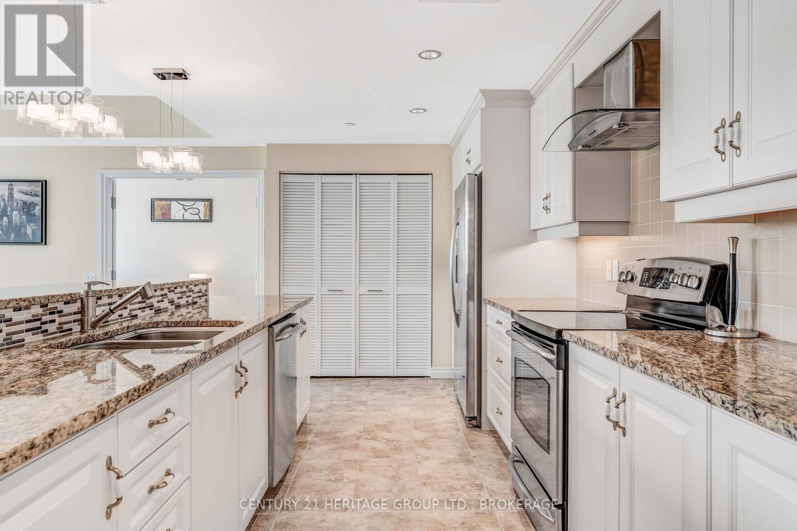 Photo 30 of 1103 90 George Street, Ottawa ON