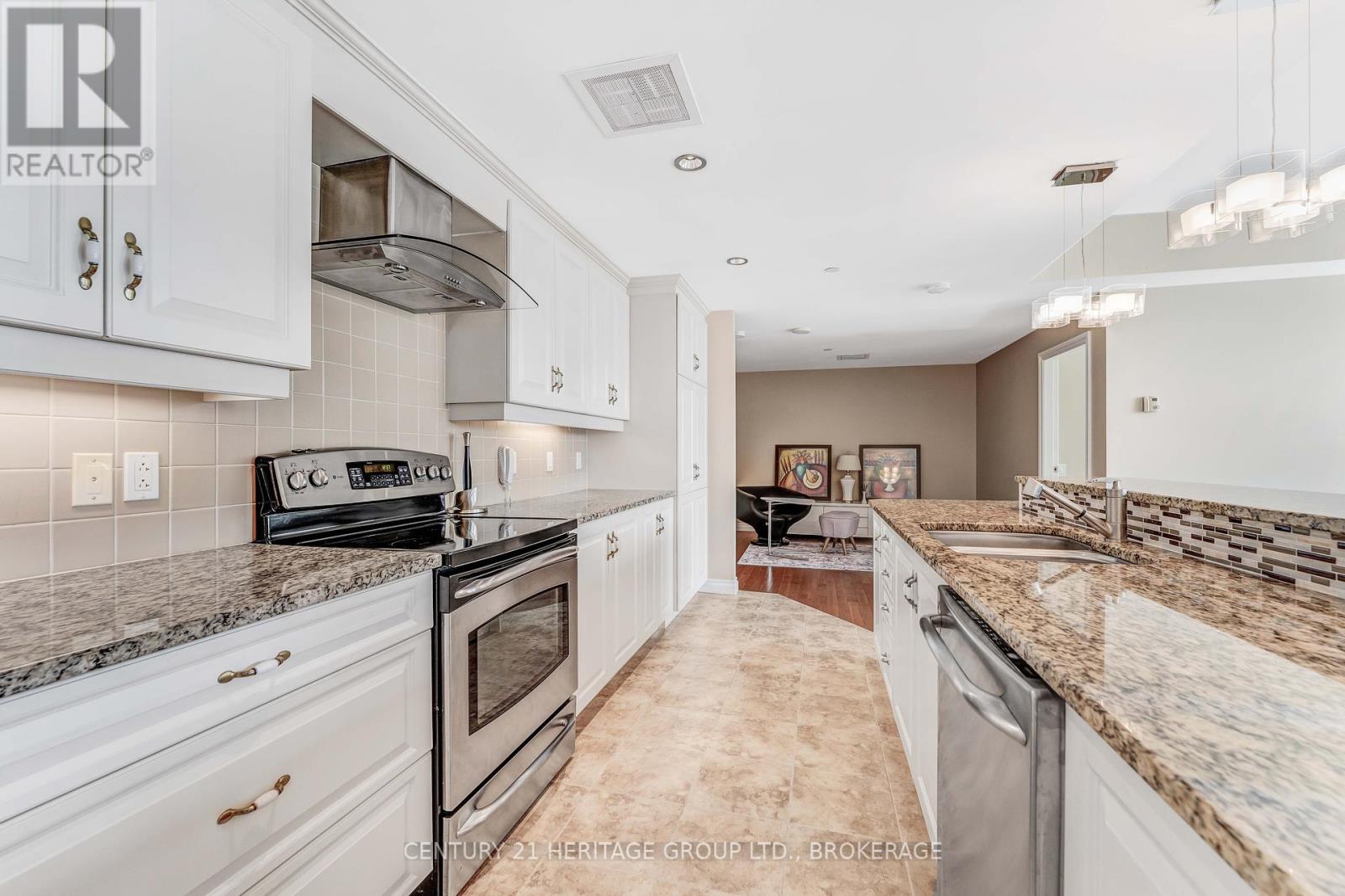Photo 28 of 1103 90 George Street, Ottawa ON