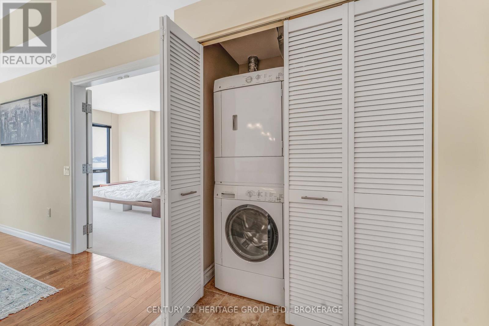 Photo 6 of 1103 90 George Street, Ottawa ON