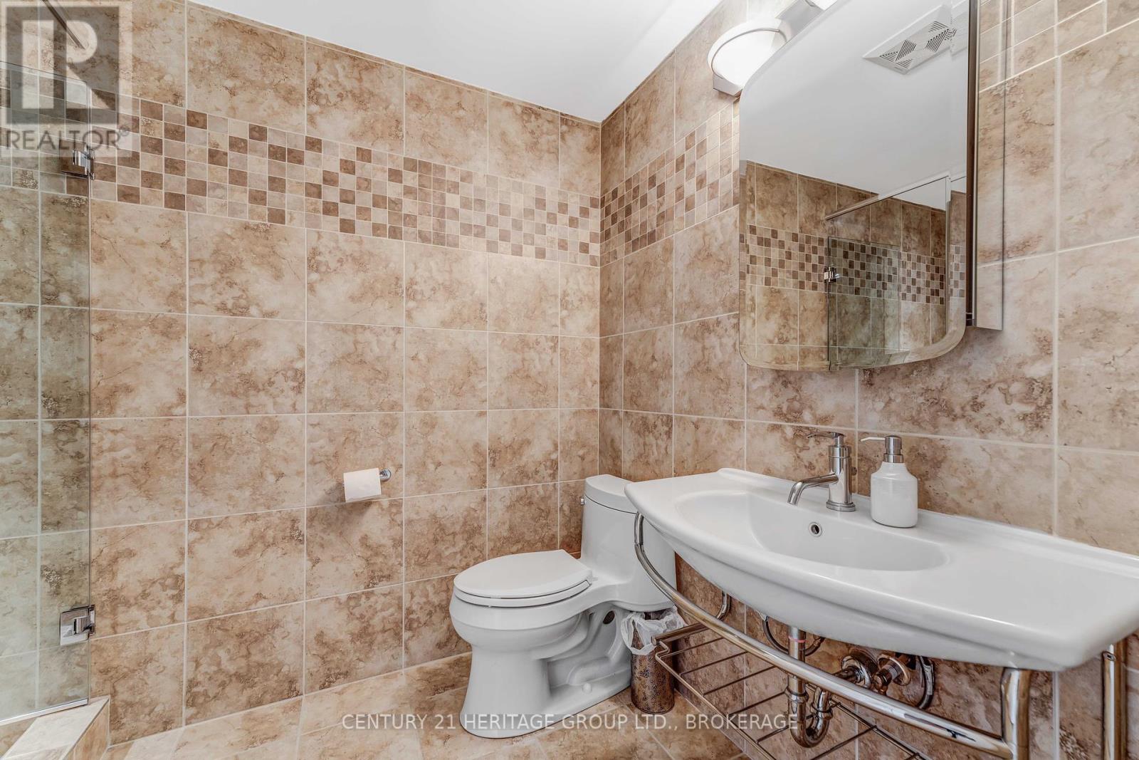 Photo 50 of 1103 90 George Street, Ottawa ON