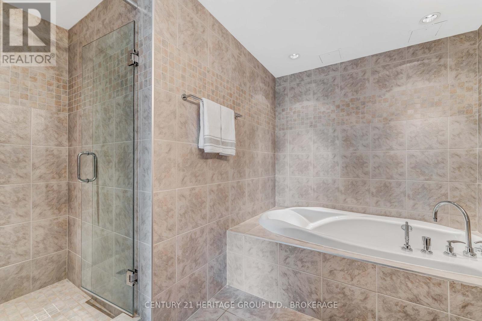Photo 10 of 1103 90 George Street, Ottawa ON